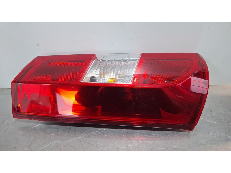 Recambio de piloto trasero izquierdo para dacia dokker referencia OEM IAM 265551619R  