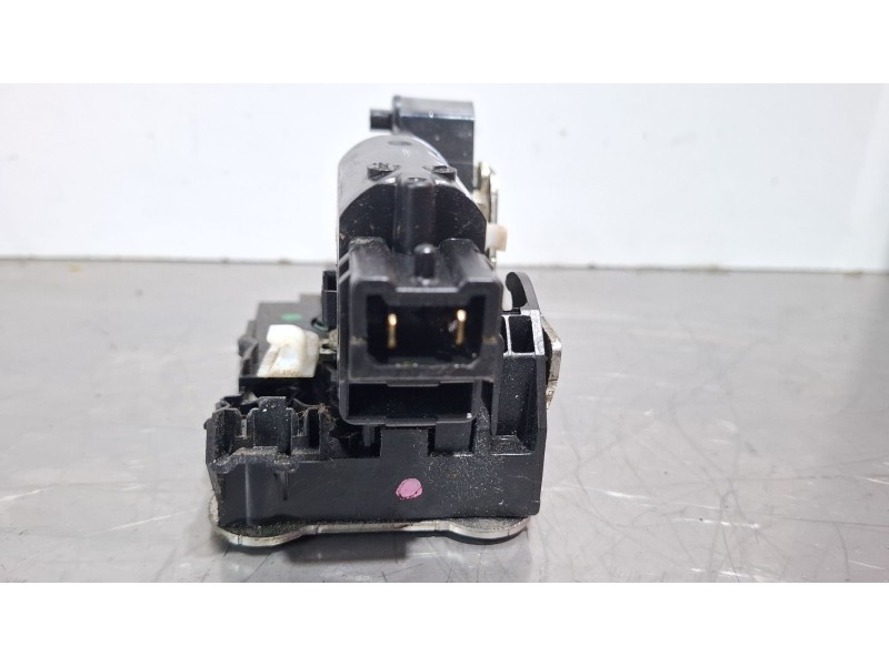 Recambio de cerradura puerta delantera derecha para dacia dokker referencia OEM IAM   