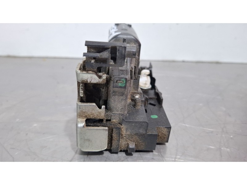 Recambio de cerradura puerta delantera derecha para dacia dokker referencia OEM IAM   