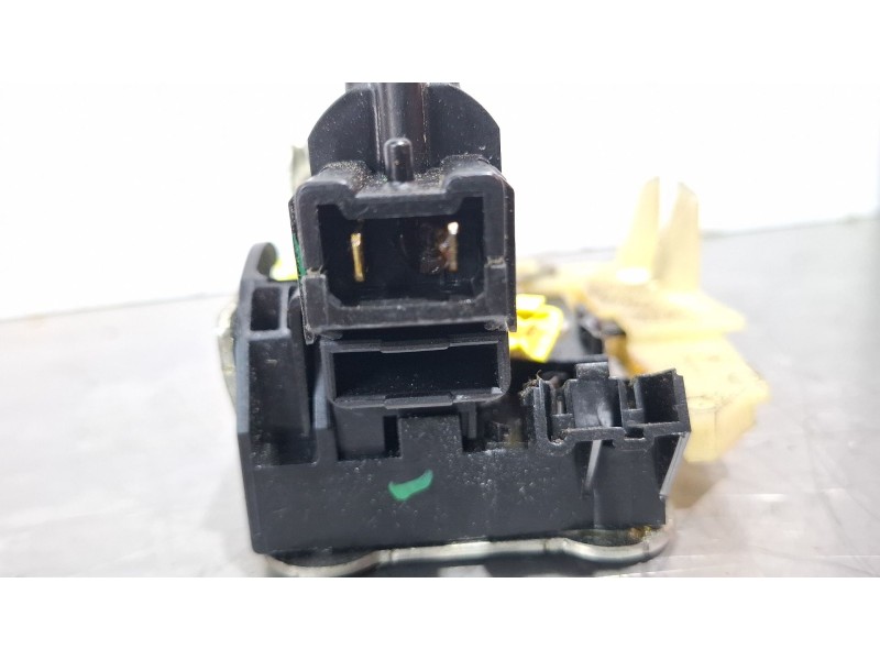 Recambio de cerradura puerta delantera izquierda para dacia dokker referencia OEM IAM   