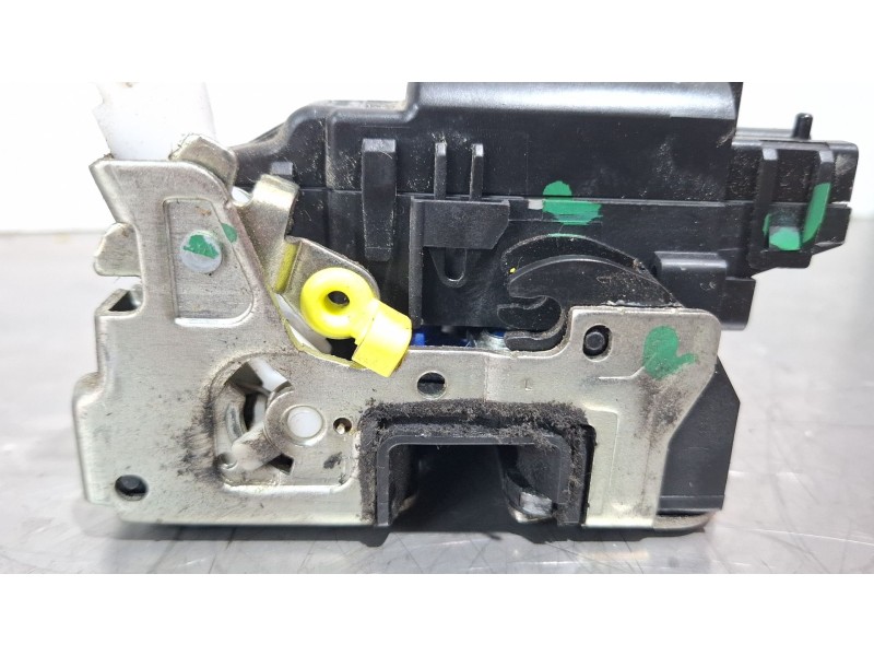 Recambio de cerradura puerta delantera izquierda para dacia dokker referencia OEM IAM   