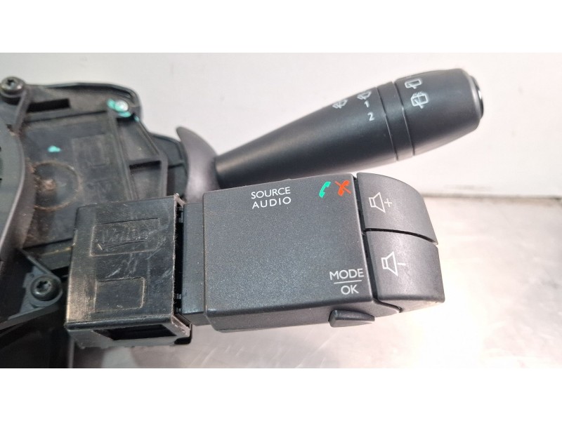 Recambio de mando multifuncion para dacia dokker referencia OEM IAM 681727472RD 479457095R E10670223  