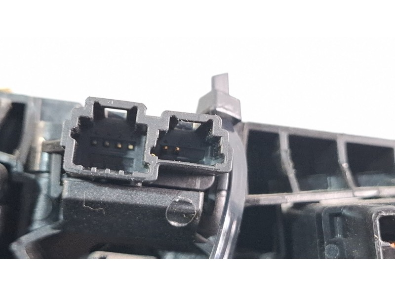 Recambio de mando multifuncion para dacia dokker referencia OEM IAM 681727472RD 479457095R E10670223  