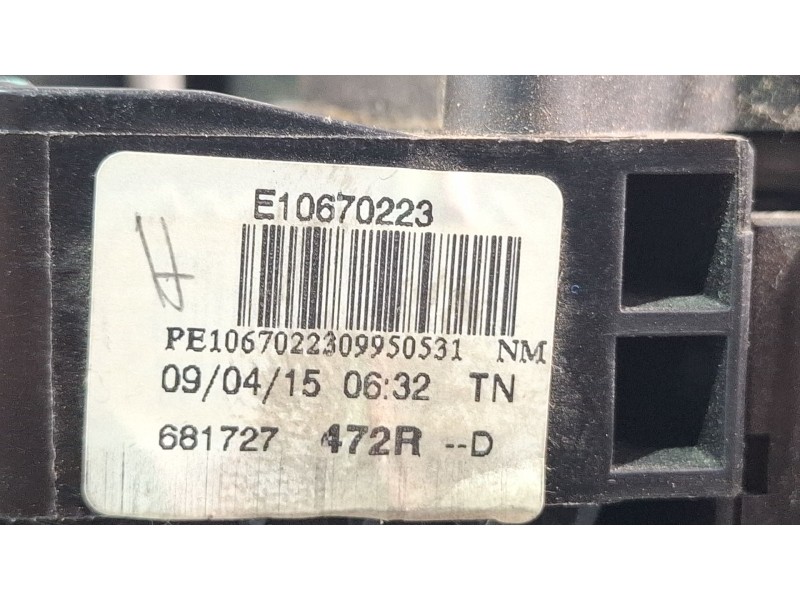 Recambio de mando multifuncion para dacia dokker referencia OEM IAM 681727472RD 479457095R E10670223  