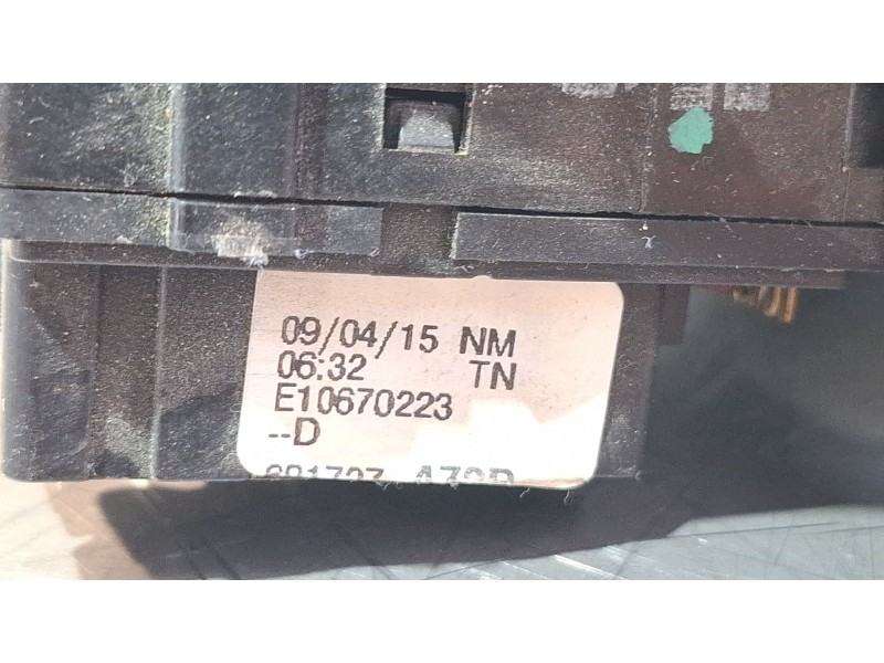 Recambio de mando multifuncion para dacia dokker referencia OEM IAM 681727472RD 479457095R E10670223  