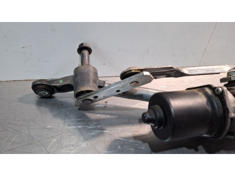 Recambio de motor limpiaparabrisas delantero para dacia dokker referencia OEM IAM A5777370  