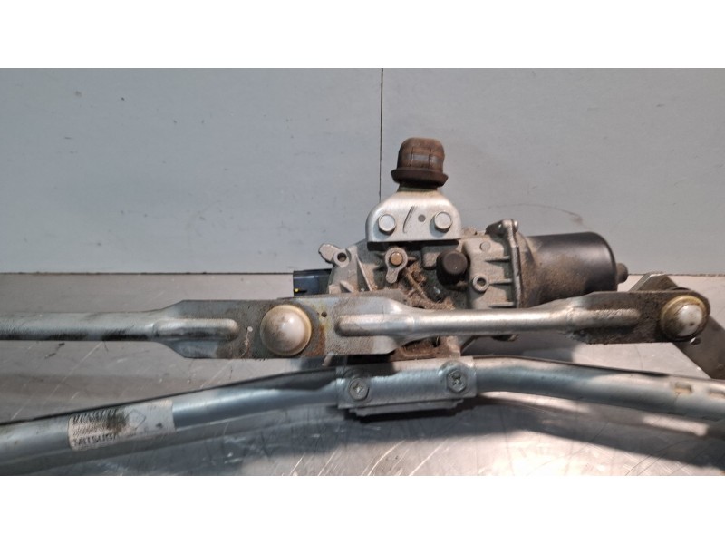 Recambio de motor limpiaparabrisas delantero para dacia dokker referencia OEM IAM A5777370  