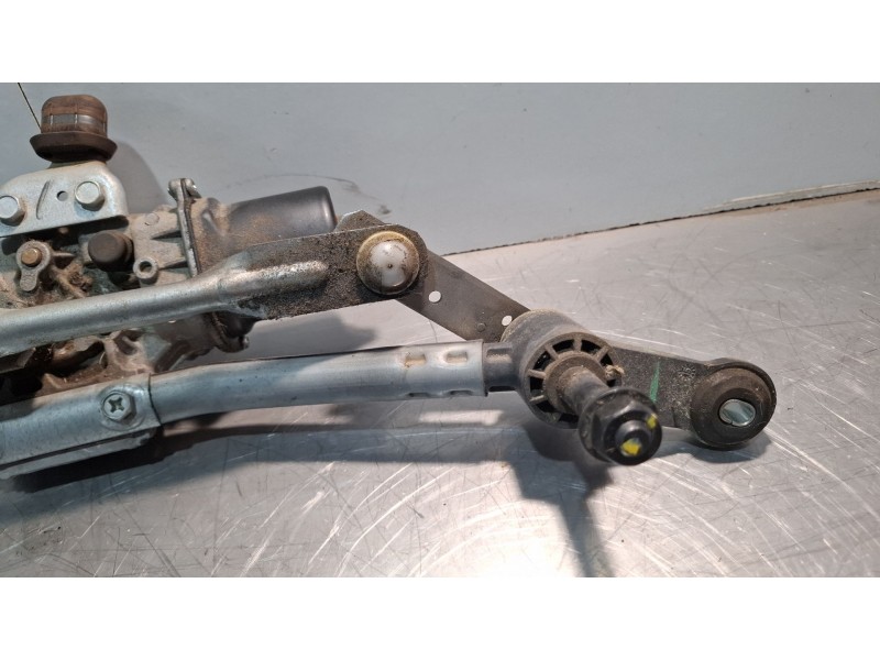 Recambio de motor limpiaparabrisas delantero para dacia dokker referencia OEM IAM A5777370  