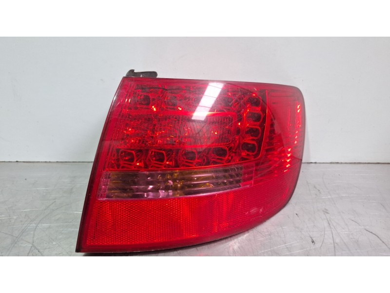 Recambio de piloto trasero derecho para audi a 6 referencia OEM IAM 89317040  