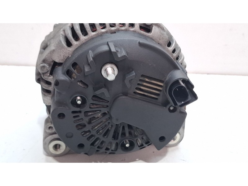 Recambio de alternador para audi a 6 referencia OEM IAM 114408  