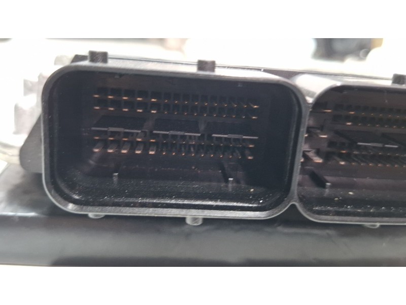 Recambio de centralita motor para audi a 6 referencia OEM IAM 4F0907401C 0281013833  