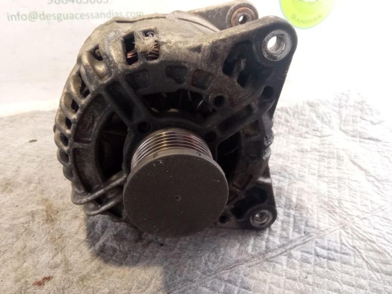Recambio de alternador 150a/14v para renault laguna referencia OEM IAM 0124525047  8200229907
