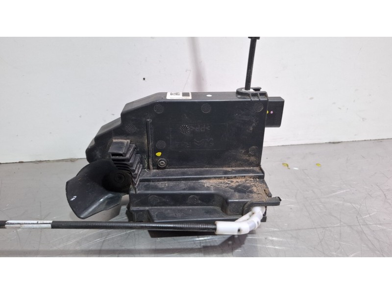 Recambio de cerradura puerta delantera derecha para peugeot 308 referencia OEM IAM 9810309380  