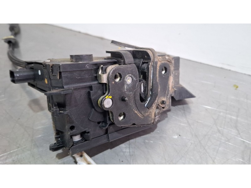 Recambio de cerradura puerta delantera derecha para peugeot 308 referencia OEM IAM 9810309380  