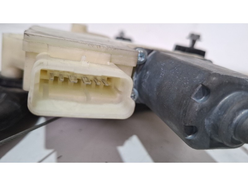 Recambio de elevalunas delantero derecho para peugeot 308 referencia OEM IAM 9678189780  