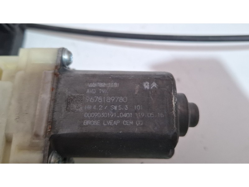 Recambio de elevalunas delantero derecho para peugeot 308 referencia OEM IAM 9678189780  