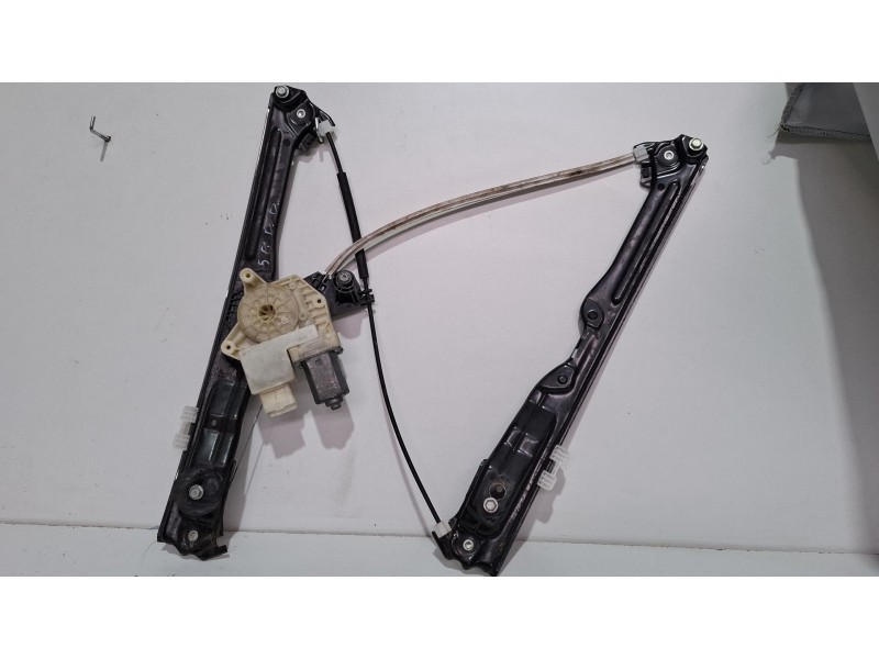 Recambio de elevalunas delantero derecho para peugeot 308 referencia OEM IAM 9678189780  