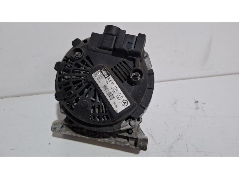 Recambio de alternador para mercedes-benz 180 referencia OEM IAM a6401540302  