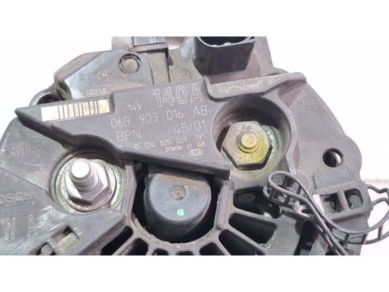 Recambio de alternador para audi a4 referencia OEM IAM 0124525009  