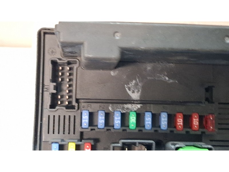Recambio de caja reles / fusibles para nissan qashqai referencia OEM IAM 284B7JD03C  