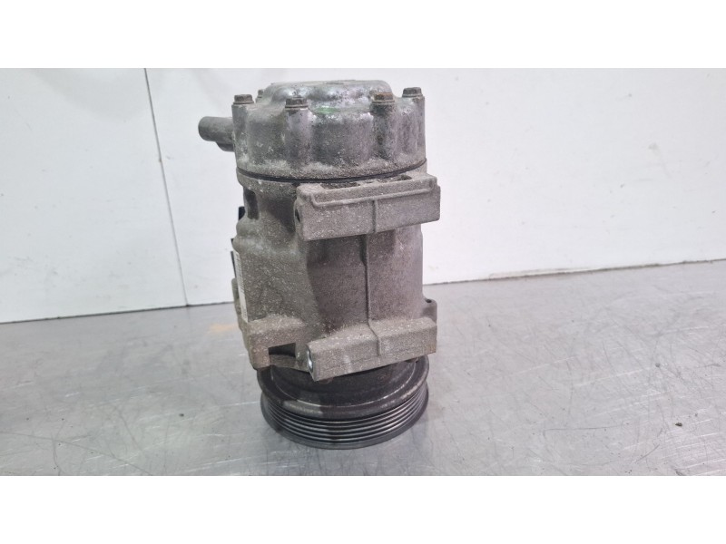 Recambio de compresor aire acondicionado para nissan qashqai referencia OEM IAM 926009865R 00688710361  