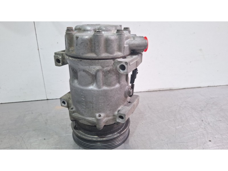 Recambio de compresor aire acondicionado para nissan qashqai referencia OEM IAM 926009865R 00688710361  
