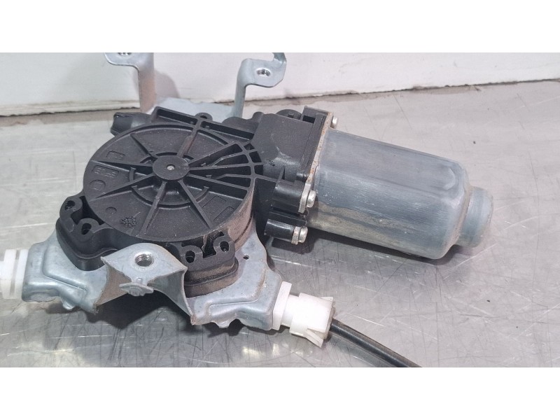 Recambio de elevalunas trasero derecho para nissan qashqai referencia OEM IAM N120870 402190A  