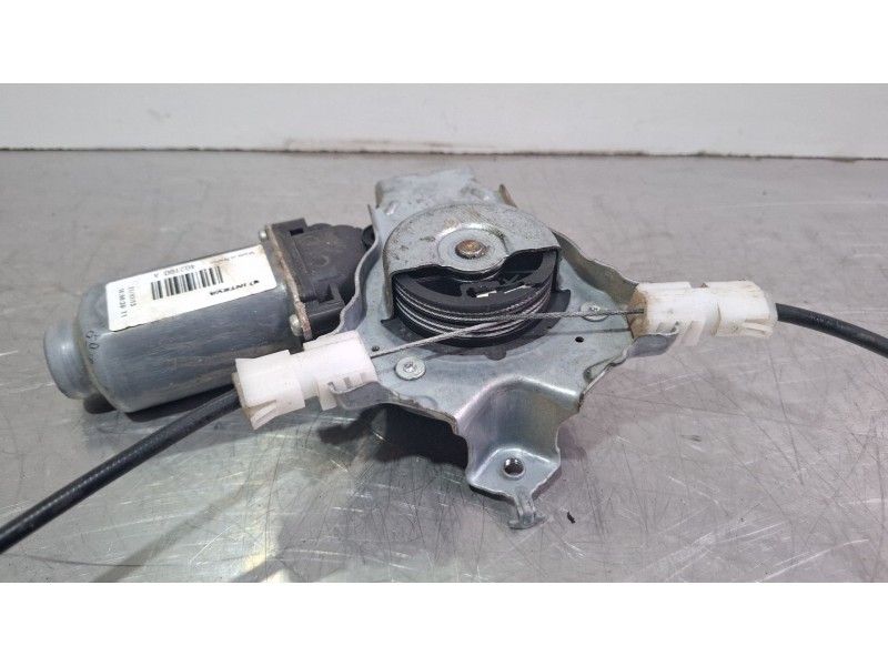 Recambio de elevalunas trasero derecho para nissan qashqai referencia OEM IAM N120870 402190A  