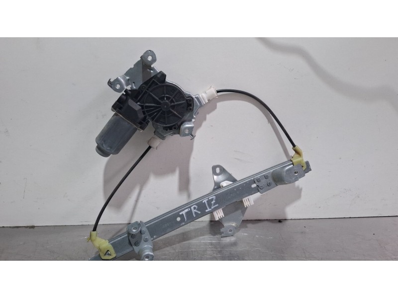 Recambio de elevalunas trasero izquierdo para nissan qashqai referencia OEM IAM N120869 402191A  