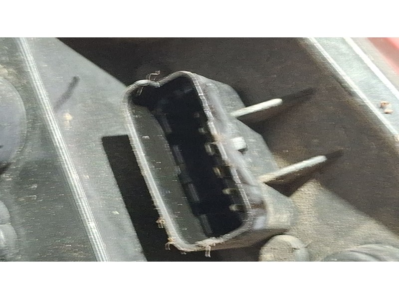 Recambio de piloto trasero izquierdo para renault clio referencia OEM IAM 8903579  