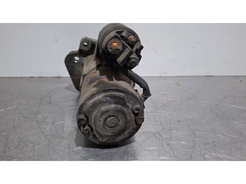 Recambio de motor arranque para renault clio referencia OEM IAM 8200584675A  