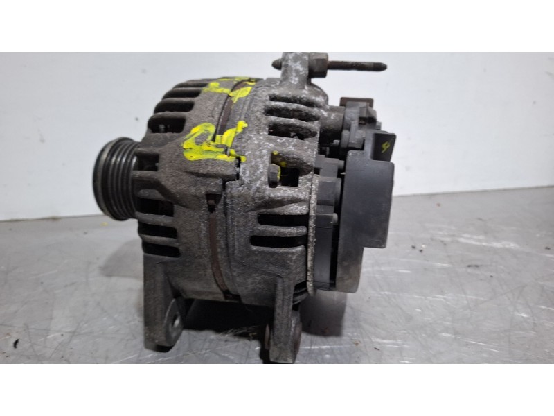 Recambio de alternador para renault clio referencia OEM IAM 0124425037 8200390675  
