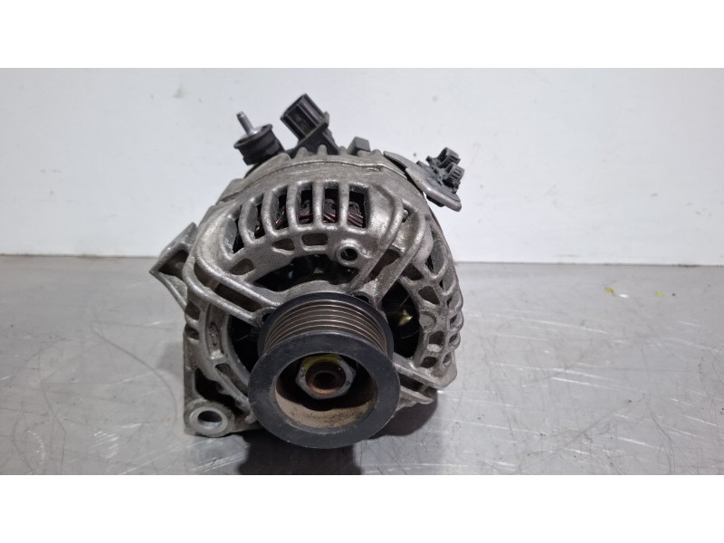 Recambio de alternador para toyota avensis (_t22_) 2.0 vvt-i (azt220_) referencia OEM IAM 0124325085 27060-0h070f  