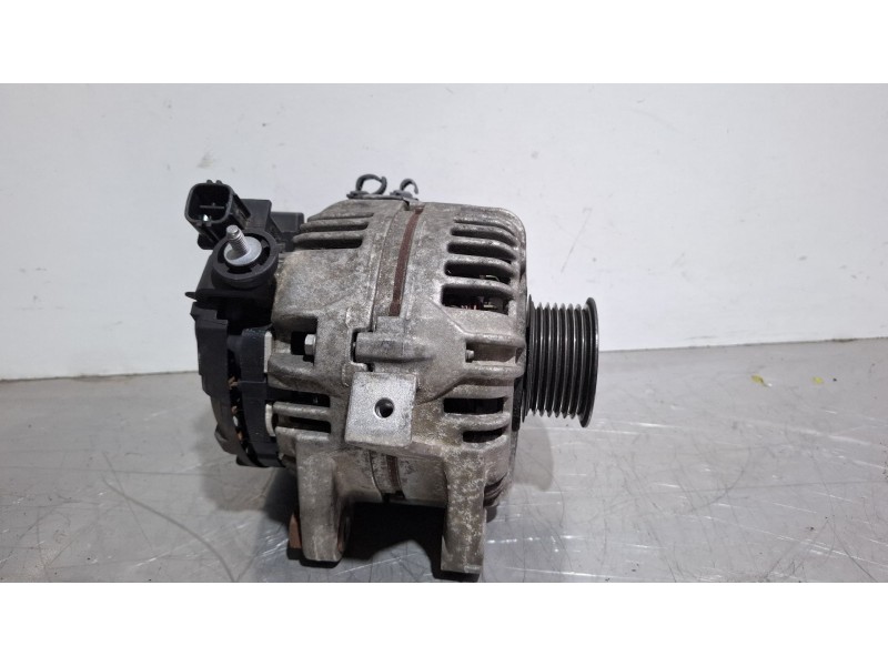 Recambio de alternador para toyota avensis (_t22_) 2.0 vvt-i (azt220_) referencia OEM IAM 0124325085 27060-0h070f  