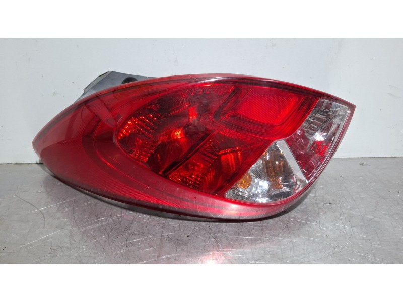 Recambio de piloto trasero izquierdo para hyundai i20 referencia OEM IAM 924014P500  