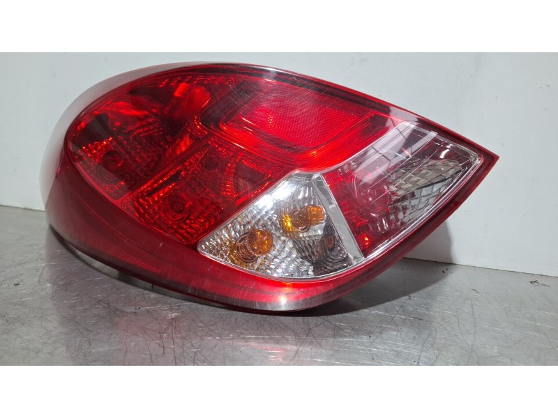 Recambio de piloto trasero izquierdo para hyundai i20 referencia OEM IAM 924014P500  