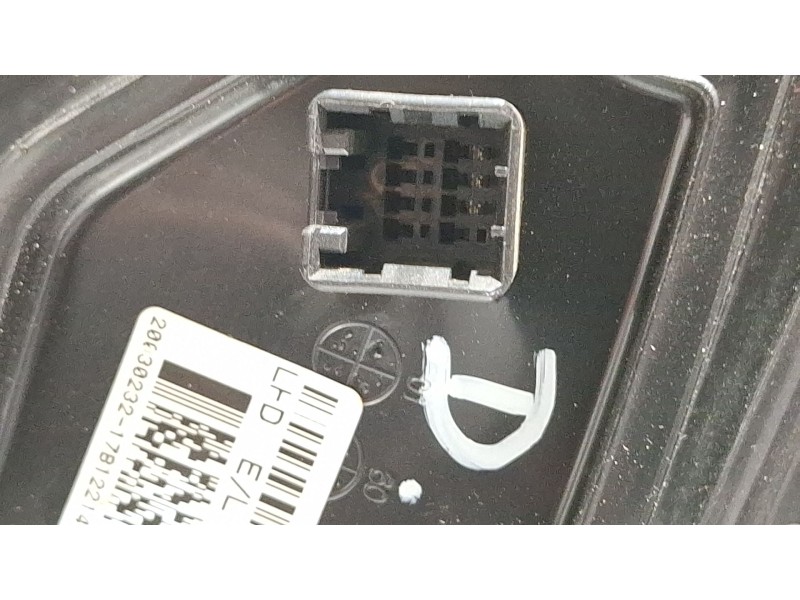 Recambio de espejo retrovisor derecho electrico para hyundai i20 referencia OEM IAM 876404P110 E4022889  