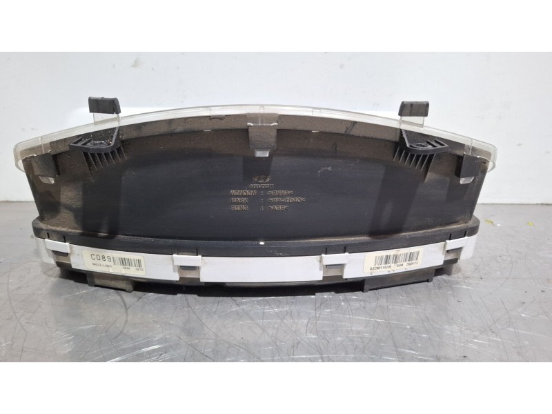 Recambio de cuenta kilometros para hyundai i20 referencia OEM IAM 940131J620  