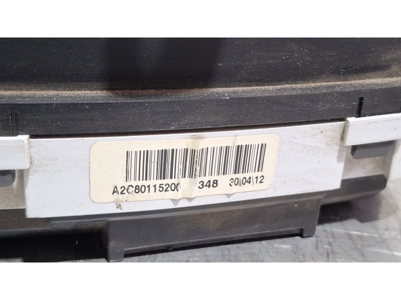 Recambio de cuenta kilometros para hyundai i20 referencia OEM IAM 940131J620  