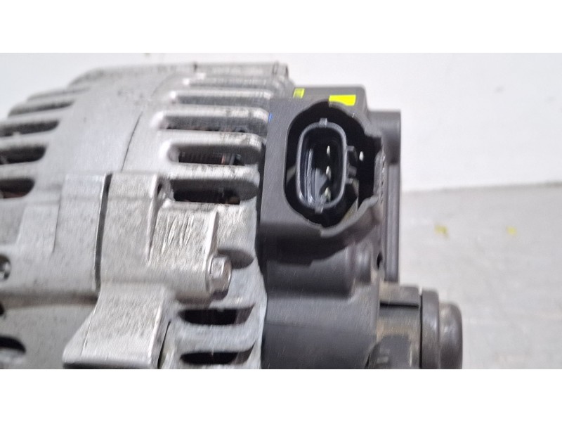Recambio de alternador para hyundai i20 referencia OEM IAM 373002A400 2607271  
