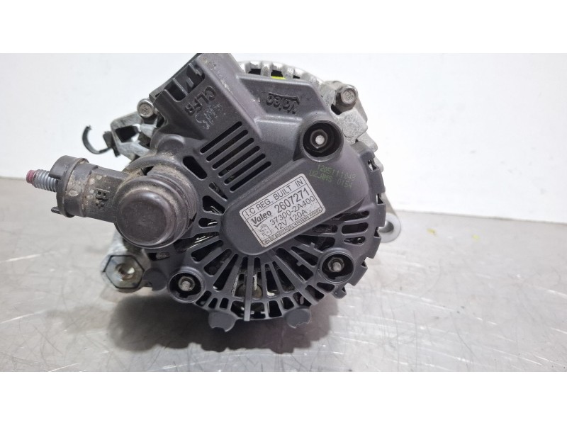 Recambio de alternador para hyundai i20 referencia OEM IAM 373002A400 2607271  