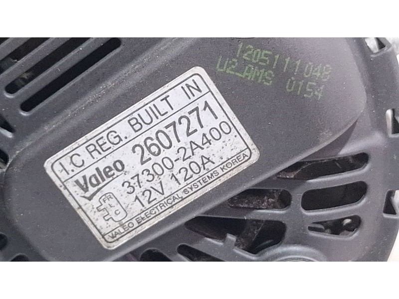 Recambio de alternador para hyundai i20 referencia OEM IAM 373002A400 2607271  