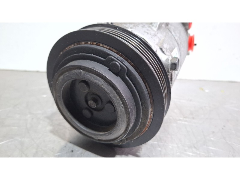 Recambio de compresor aire acondicionado para hyundai i20 referencia OEM IAM F500KPCDA01  