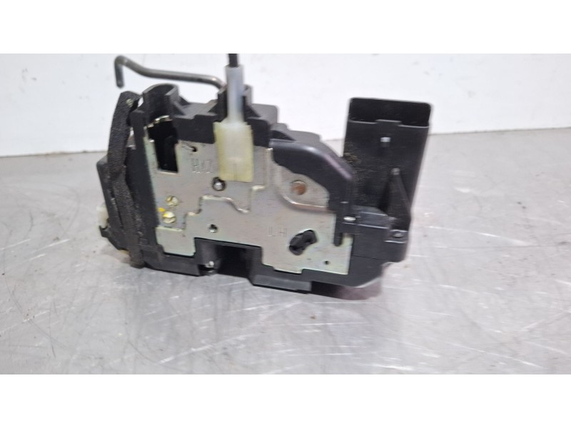 Recambio de cerradura puerta delantera izquierda para hyundai i20 referencia OEM IAM 81310  