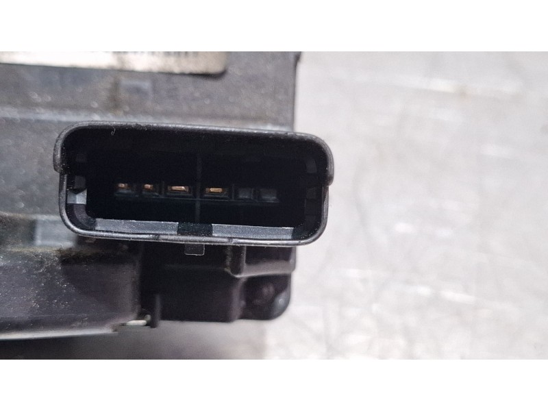 Recambio de cerradura puerta delantera izquierda para hyundai i20 referencia OEM IAM 81310  