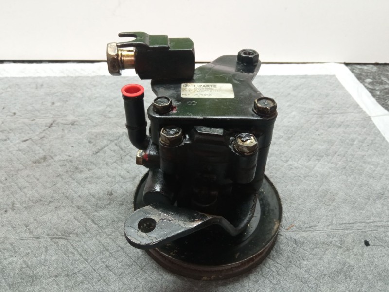 Recambio de bomba direccion mecánica para nissan terrano referencia OEM IAM 1992330000 04750100  