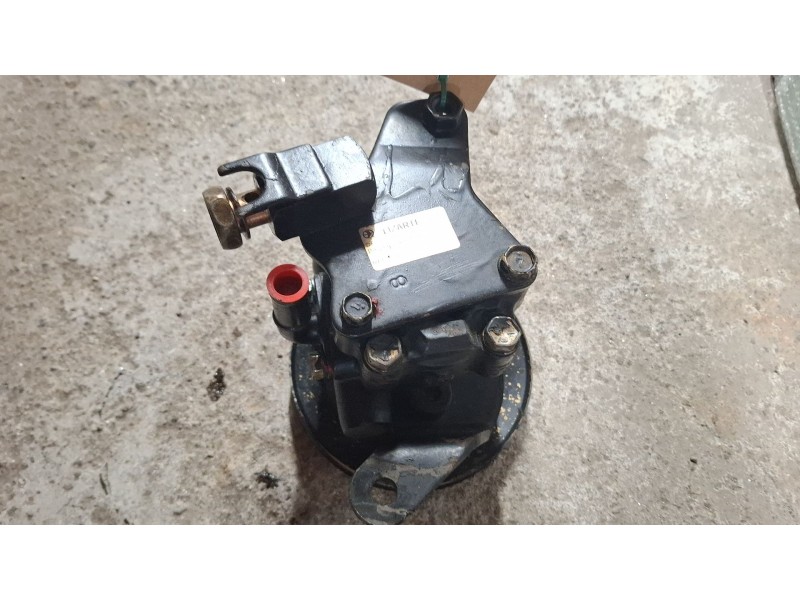 Recambio de bomba direccion mecánica para nissan terrano referencia OEM IAM 1992330000 04750100  