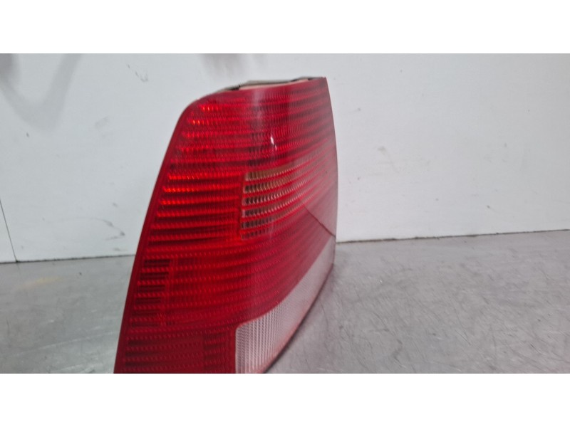 Recambio de piloto trasero izquierdo para volkswagen bora referencia OEM IAM 1J5945257  