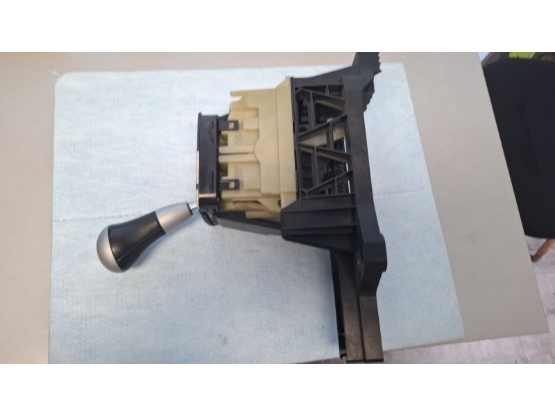 Recambio de palanca cambio para mercedes-benz a 200 cdi referencia OEM IAM A1693700509  
