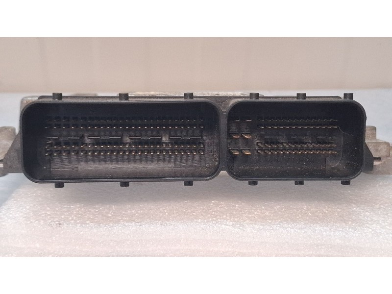 Recambio de centralita motor para hyundai i20 referencia OEM IAM 39130-2A500  